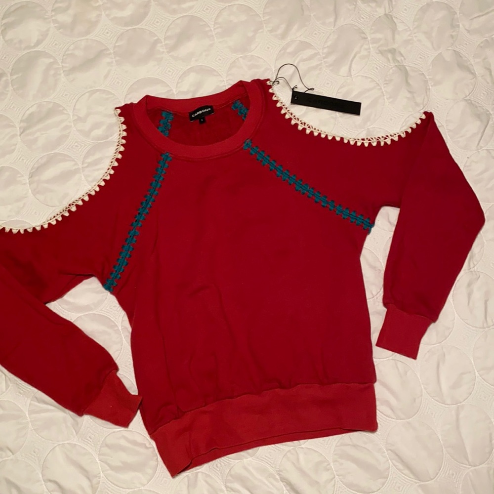 Carbon 38 cold shoulder sweatshirt